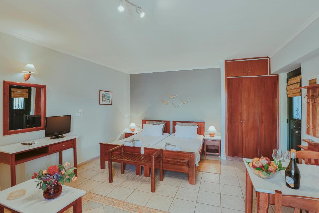 Sunny Garden Aparthotel Epidaurus Екстериор снимка