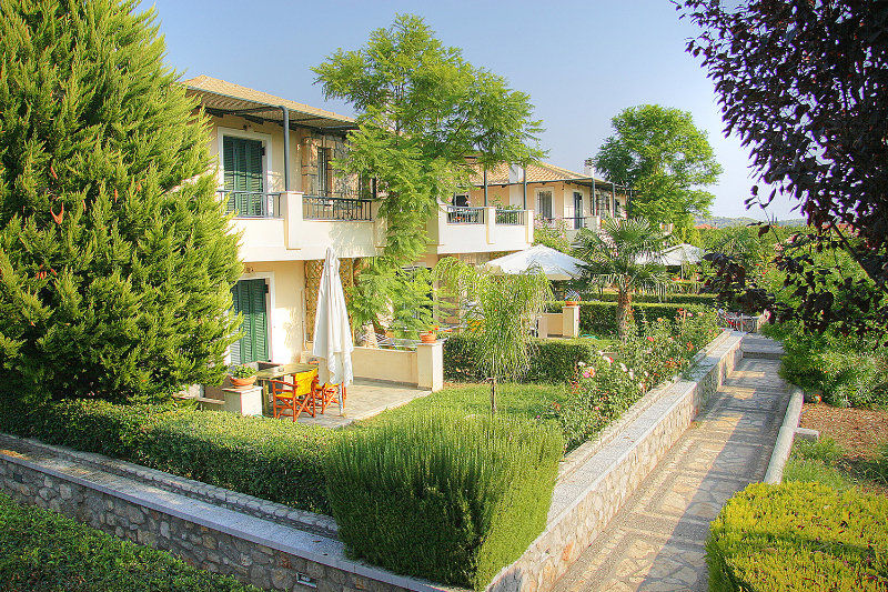 Sunny Garden Aparthotel Epidaurus Екстериор снимка